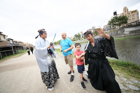 1 Stunde Reise mit einem Samurai-Fotoshooting in Kyoto