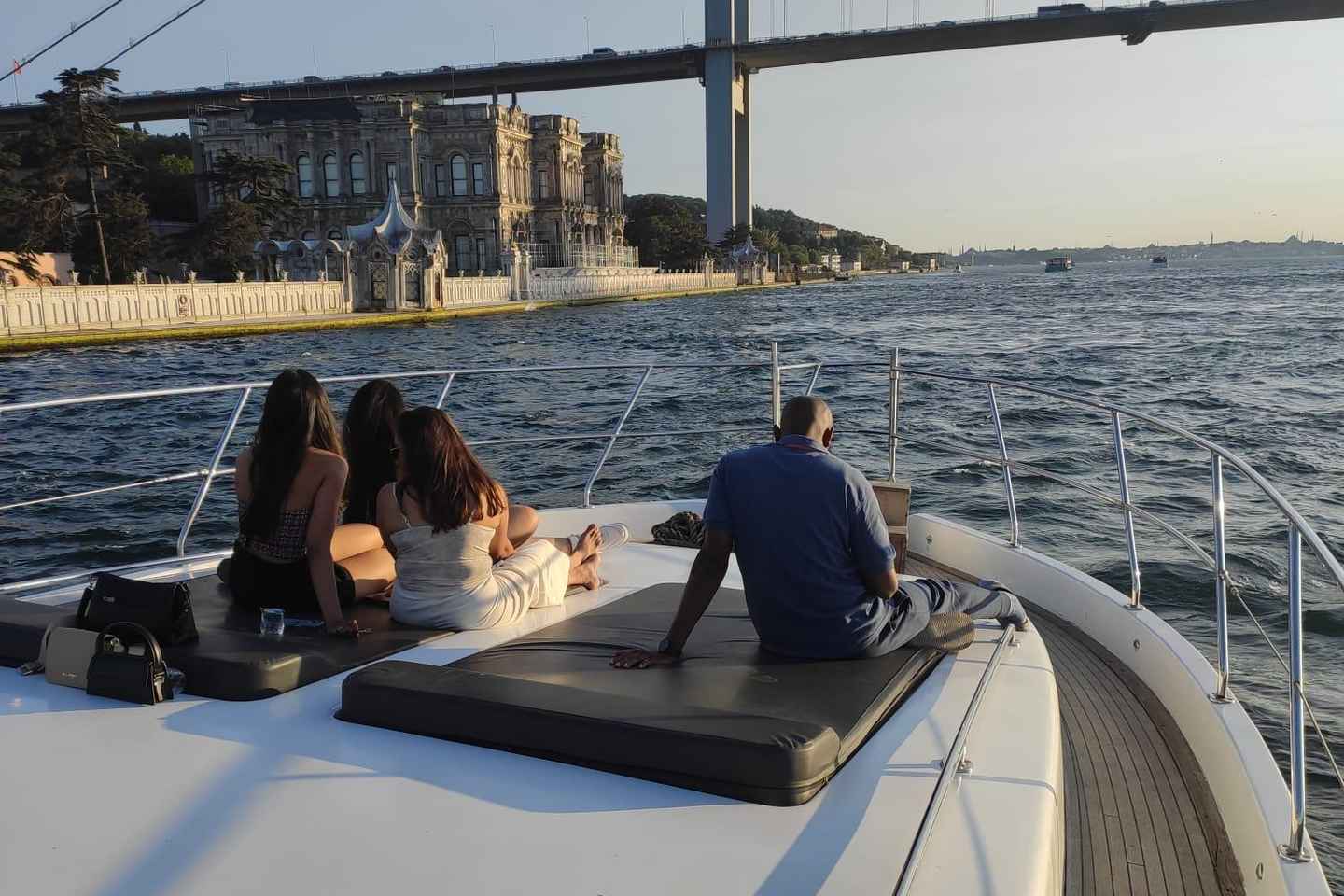 Istanbul: Private Bosphorus Yacht Tour - Istanbul: Private Bosphorus Yacht Tour