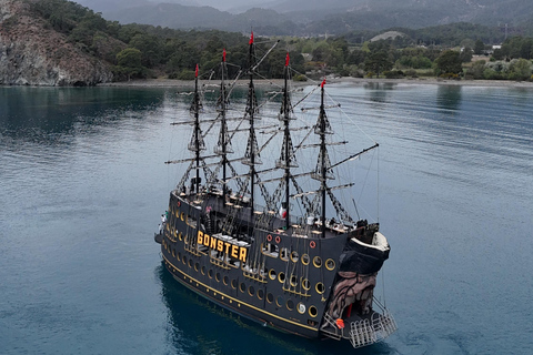 Gonster: gita in barca dei pirati all-inclusive con trasferimentoTour in barca dei pirati tutto compreso con incontro al porto di Kemer