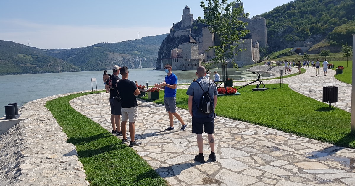 Från Belgrad: Golubac fästning och Iron Gate Gorge Tour | GetYourGuide