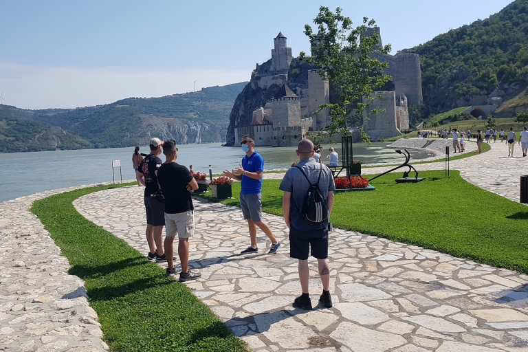 Van Belgrado: Golubac Fortress en Iron Gate Gorge TourGolubac-fort en Iron Gate Gorge Tour - privétour