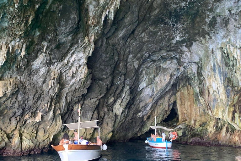 Amalfi coast tour with skipper from Salerno to Positano
