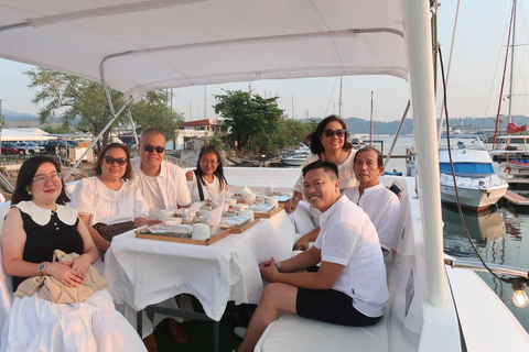 Subic: Jantar Cruzeiro em Iate ao pôr do sol a partir de Manila e Clark