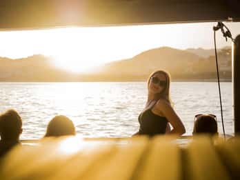 Jávea: 90-Minute Sunset Cruise with Glass of Cava
