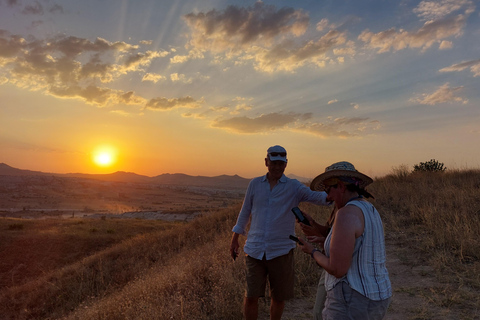 Rose Valley Sunset Hiking Tour