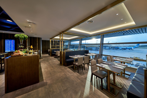 Kuala Lumpur Airport: Plaza Premium First Lounge First Lounge, KLIA T1 Contact Pier, Intl Departure - 3 Hours