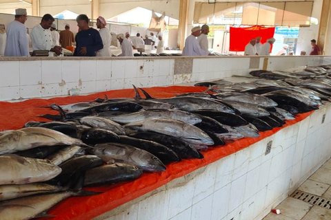 Muscat: Visit Sinaw Market, Izki Village, & Jarnan Cave Tour