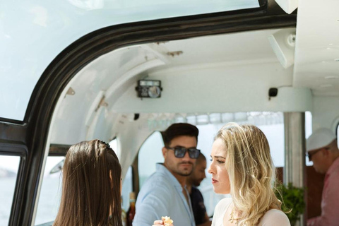 Lisbon – Sangria Social Premium Boat Experience Lisbon: Sangria Vibe Premium Boat Experience