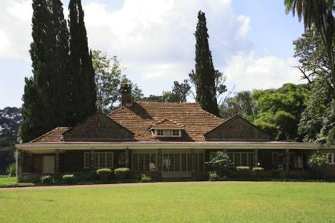 PASSEIO A KAREN BLIXEN, CENTRO DE GIRAFAS E ALMOÇO NO CARNIVORE