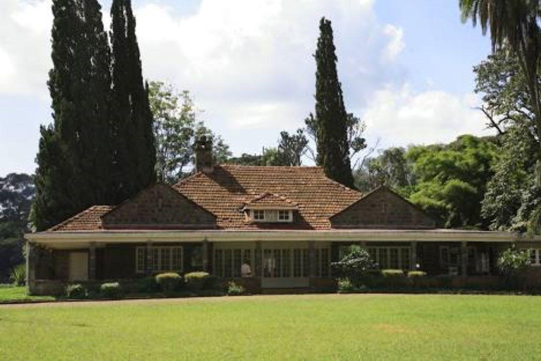 VISITA A KAREN BLIXEN, CENTRO DE LA JIRAFA Y ALMUERZO EN CARNIVORE