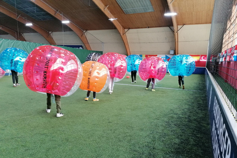Fútbol burbuja en Hamburgo, cerca de la ciudad (en césped artificial cubierto)Bubble Football en Hamburgo, cerca de la ciudad (en césped artificial cubierto)