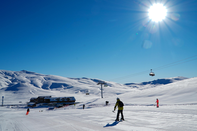 Capadócia: Tour de esqui e snowboard no Monte ErciyesTransfer, almoço e todo o equipamento