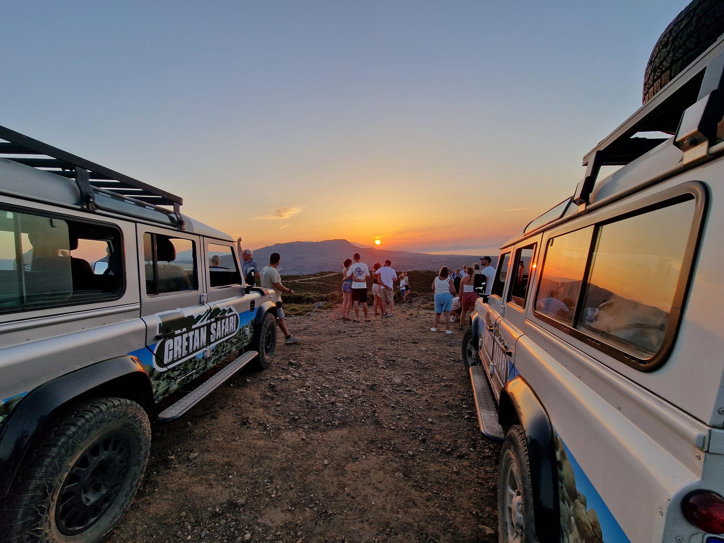Rethymno-Sonnenuntergangssafari mit Land Rover, Abendessen und Wein
