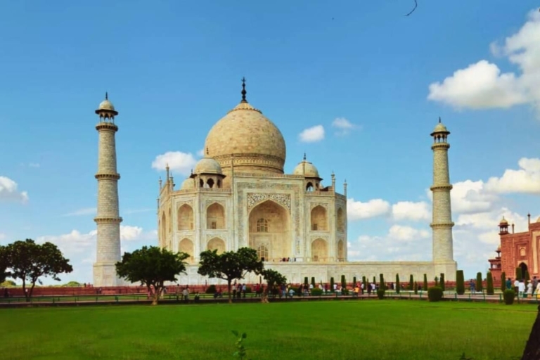 Visite privée du Taj Mahal et du Fort d'Agra le même jour avec promenade en bateauVoiture AC + chauffeur + guide touristique + déjeuner dans un hôtel 5 étoiles