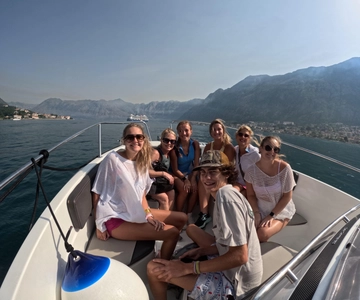 Desde Kotor: Cueva Azul y Dama de las Rocas, toda la bahía - ¡3h!