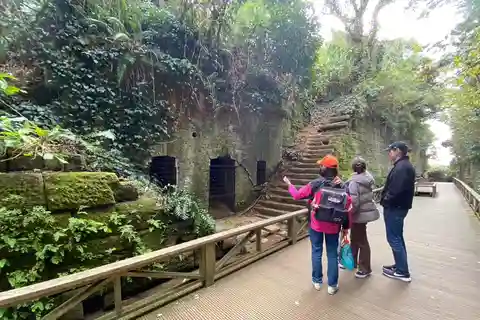 横須賀：無人島と軍港クルーズ