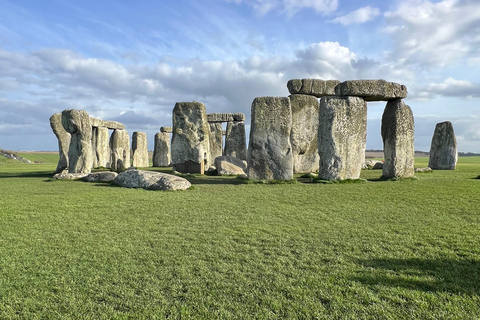 Stonehenge and Windsor Castle Private Car Tour from London