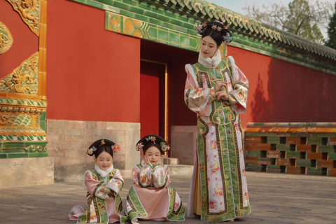 Pechino: Vestizione e servizio fotografico in costume antico della dinastia QingVestizione e servizio fotografico della dinastia Qing per 2 persone