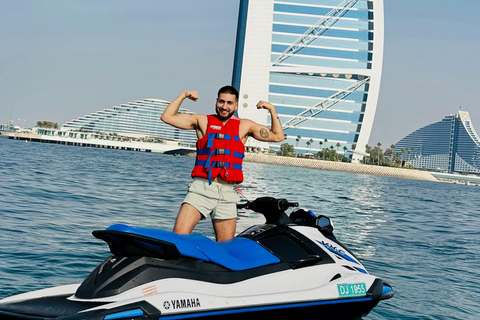 迪拜：体验摩托艇畅游阿拉伯酋长酒店+图片&amp;视频30分钟喷气式摩托艇前往帆船酒店
