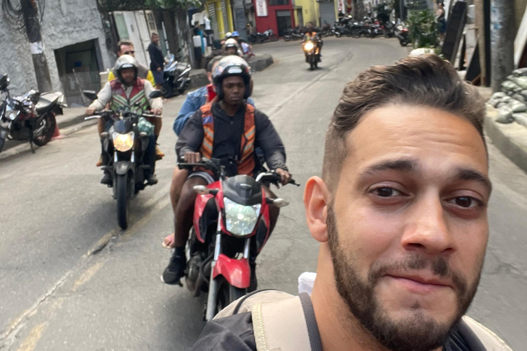 Rio: Rocinha Favela Tour with Local Guide & Capoeira