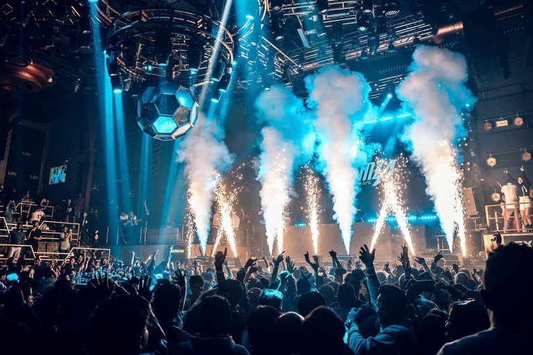 加德满都一夜：屋顶、酒吧和俱乐部体验