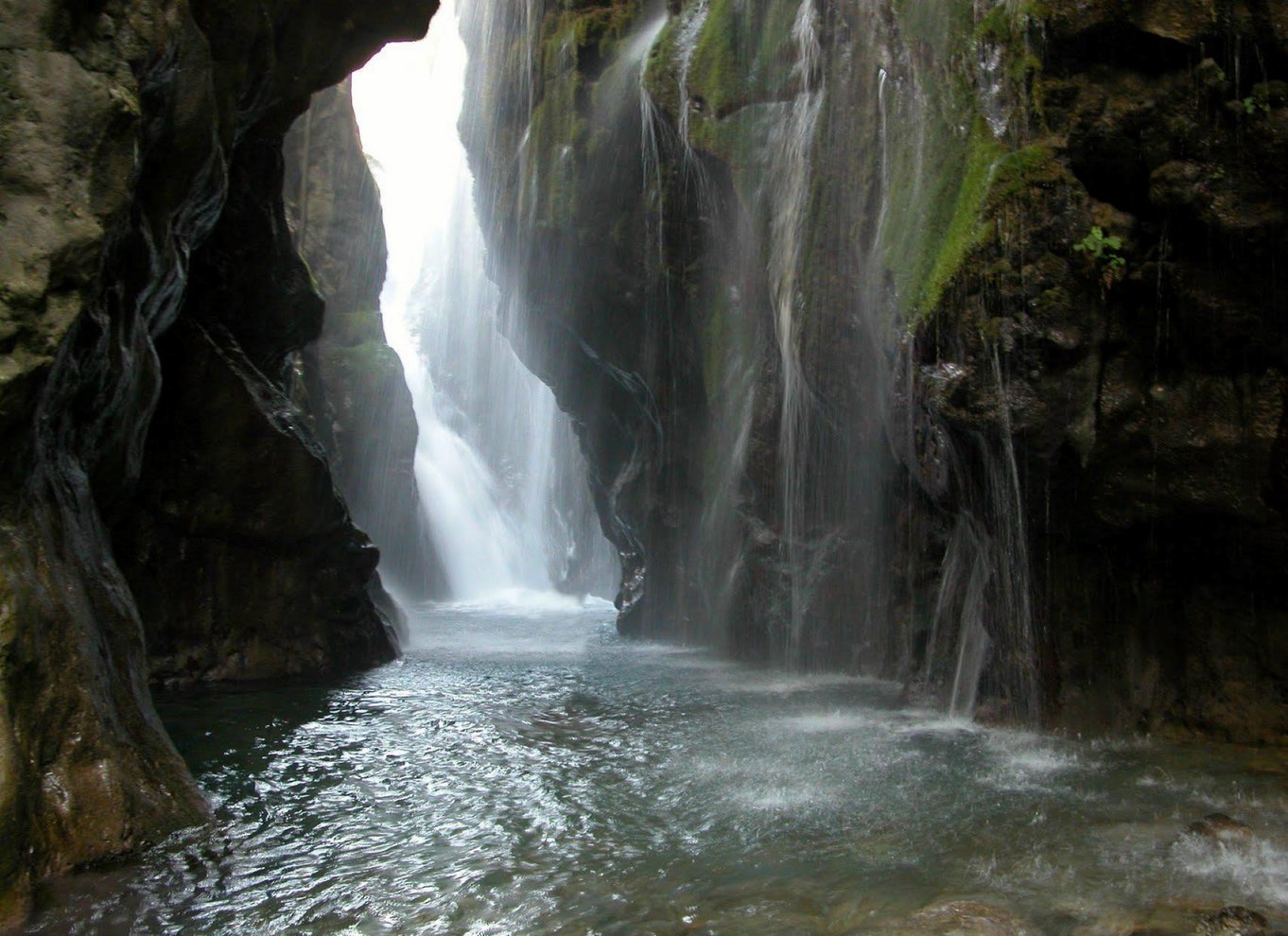 Fra Plakias: Guidet flodtrekking i Kourtaliotiko-slugten