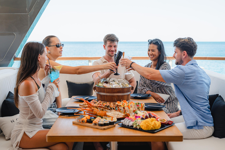 Phuket:Phi Phi Island with Buffet & DJ Party by Noah Yacht