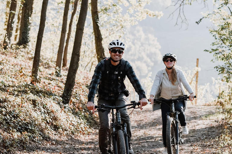 Noleggio E-Bike nel RoeroNoleggio E-Bike nel Roero - Giornata Intera