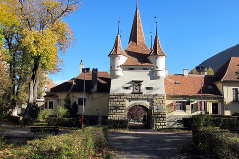 Brașov in Focus: A Walking Tour, Hike & Photo Experience