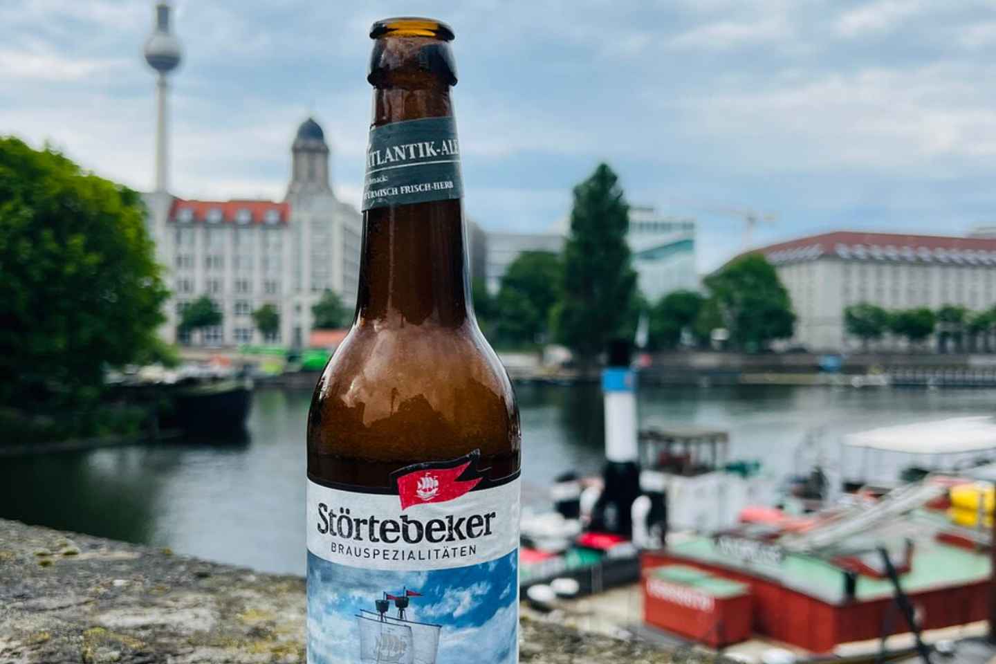 Historic Berlin Pubs & History Tour