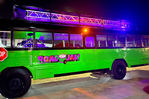 Visite en bus de la vie nocturne d'Aruba à bord d'un carnaval