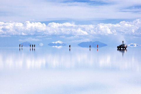 From La Paz: Uyuni Salt Flats 3-Day Tour with Bus Transfers