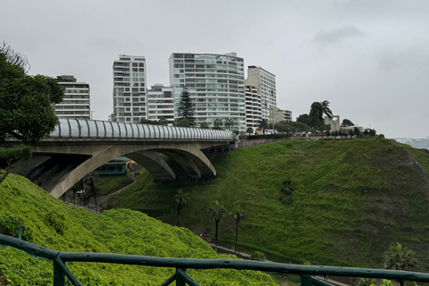 Hele dag voorouderlijk, koloniaal en modern lima