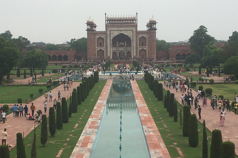 From Delhi: All Inclusive Tajmahal &amp; Agra Trip by Fast Train2nd class ac coach &amp; tour guide with ac car for sightseeing