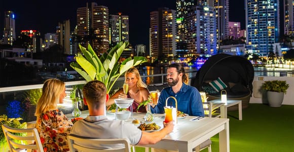 Surfers Paradise: Buffet Dinner Sightseeing Cruise