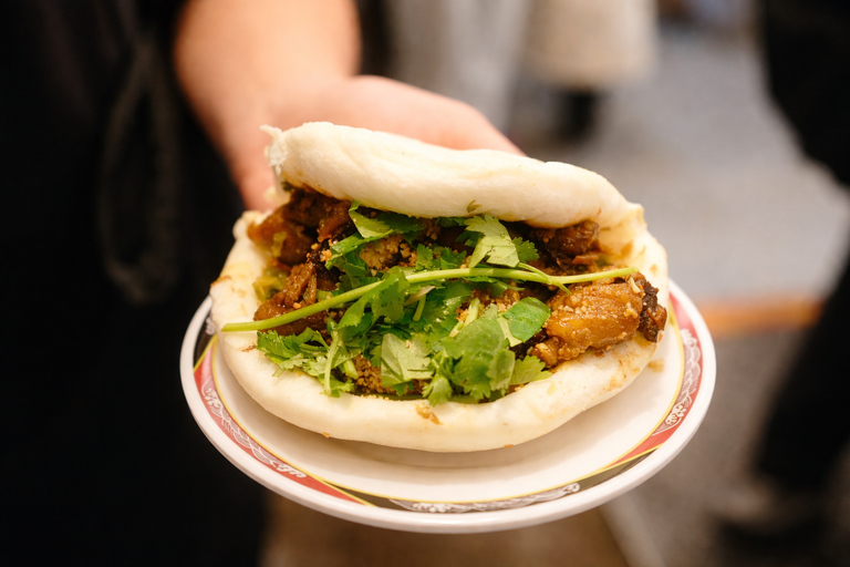 Linjiang Night Market for First-Timers: No-Stress Tour