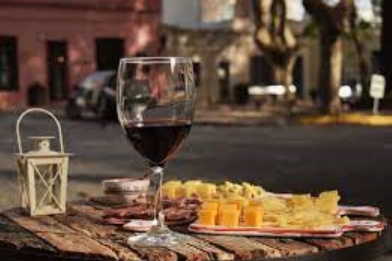 Degustación exprés de vinos y quesos uruguayosDegustación de vinos y quesos uruguayos - 3 copas