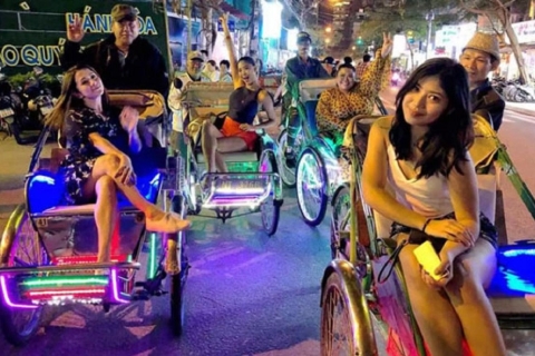 Hue : Night Local Street Food Tour by Vietnamese Cyclo Hue : Night Local Street Food Tour by Cyclo