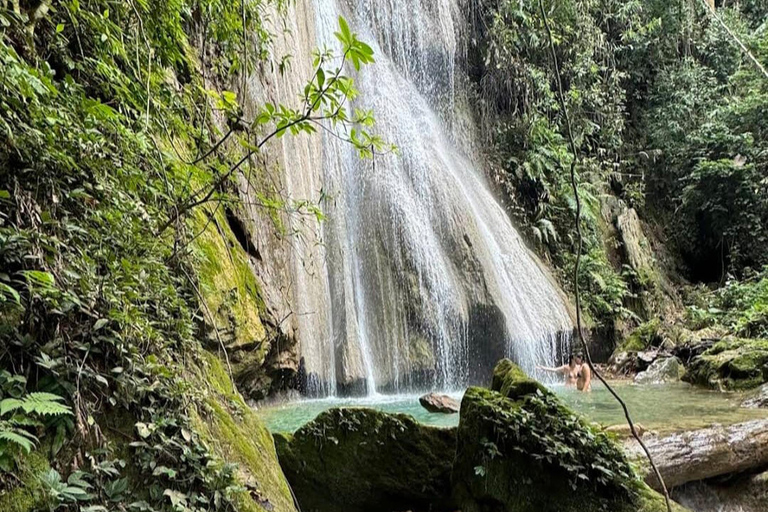 Luang Prabang: Nong Khiaw, 3 días de senderismo y acampada, alojamiento en casa particular.Luang Prabang: Nong Khiaw, 3 días de senderismo y acampada, alojamiento en casa particu