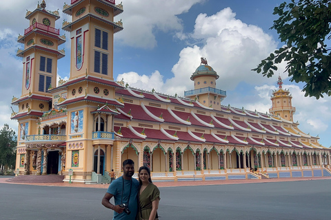 Visita a Montanha da Virgem Negra, Cu Chi, Cao Dai com guia LGBT