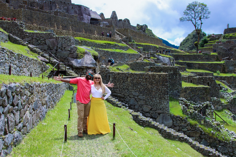 Machu Picchu: Full-Day Tour by luxury Hiram Bingham Train Cusco: Machu Picchu Full-Day Tour by Hiram Bingham Train