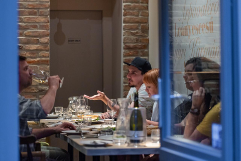 Palace District Evening Culinary, Wine, and History Walk Small Group Dinner Walk