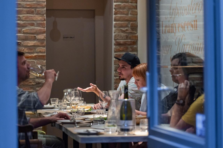 Palace District Evening Culinary, Wine, and History Walk Small Group Dinner Walk