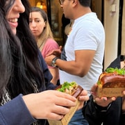 Marseille: No-Diet Club Local Food Tasting and Walking Tour