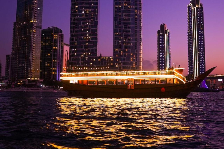 Dubai: Bestes traditionelles Dhow Cruise Buffet Dinner in Marina