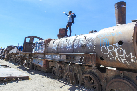 Multi-Day Uyuni Salt Flats Adventure Round-Trip from La Paz ENGLISH TOUR