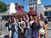 Montmartre徒步旅行，重要的亮点+ - Housity