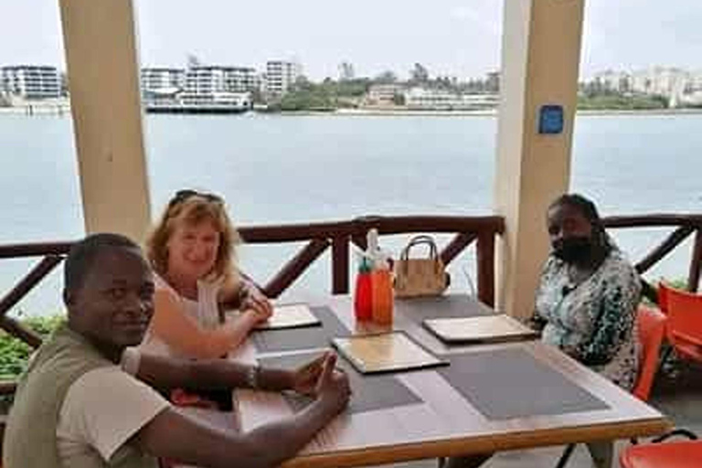 Mombasa: Rondleiding door de oude stad en Haller Park.