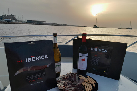 Passeio de barco privado com vinho, ibérico e snack gourmet tudo incluídoPasseio de barco particular com vinho, lanche gourmet ibérico, tudo incluído