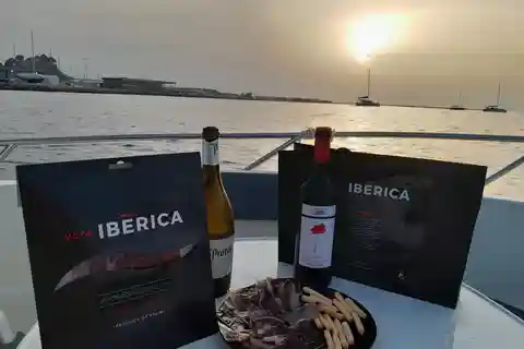 Sunset in Private Boat with wine, ibérico Gourmet 2 hours